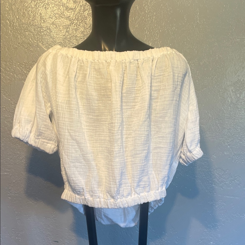 cupcakes & cashmere White Textured Blouse